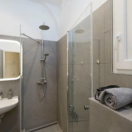Astoria Flats 1
